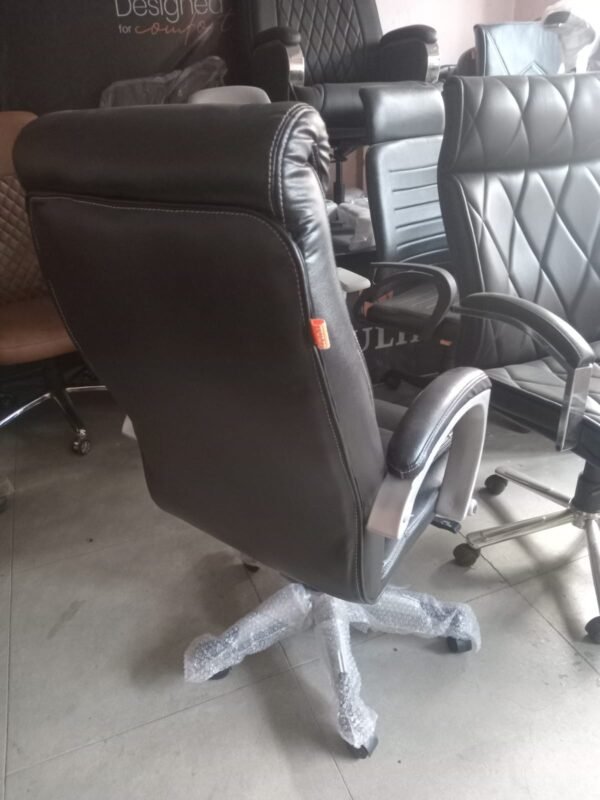 Regal Pro Executive Office Chair 72RC - Image 3